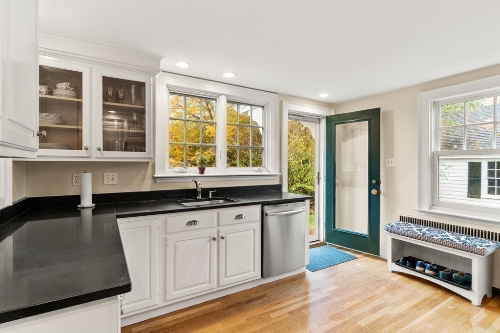 2 Tully Road Marblehead, MA 01945 - Photo 16 of 38 Gallery Image 16