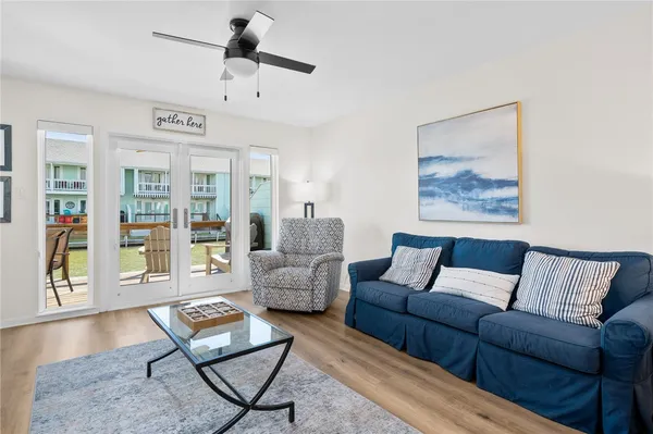 $415,000 | 905 Sandollar Street, Unit 905, Rockport, TX 78382
