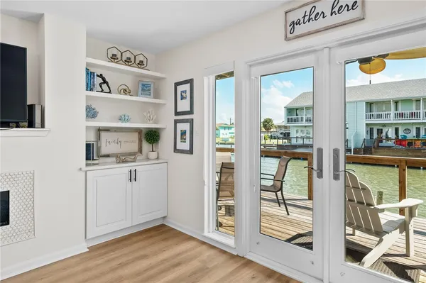 $415,000 | 905 Sandollar Street, Unit 905, Rockport, TX 78382