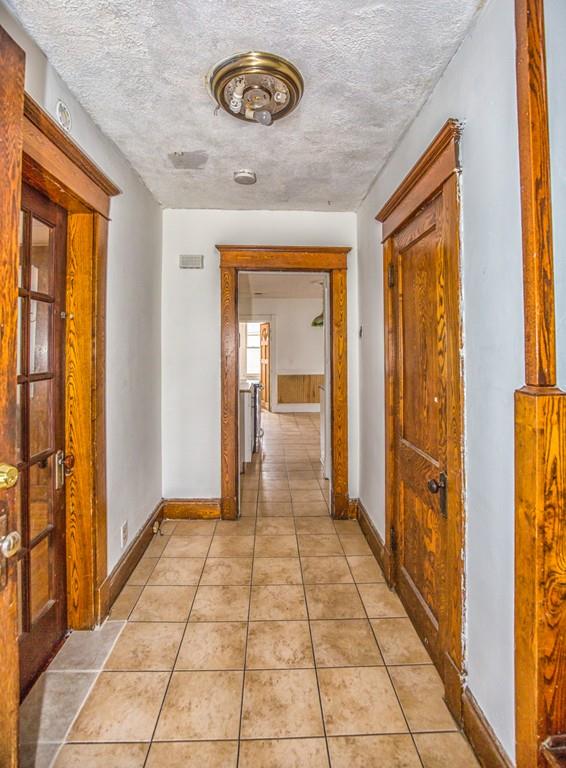 87 Cherrelyn Street Springfield, MA 01104 - Photo 13 of 32 Gallery Image 13