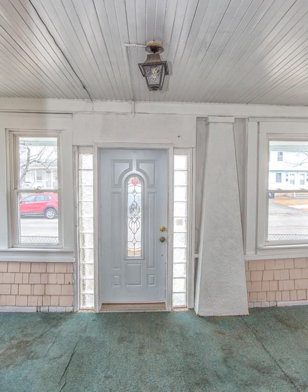 87 Cherrelyn Street Springfield, MA 01104 - Photo 4 of 32 Gallery Image 4