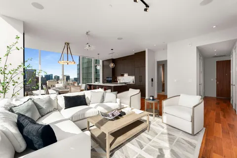 $2,800,000 | 160 2nd Avenue South, Unit 1902, Nashville, TN 37201