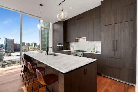 $2,800,000 | 160 2nd Avenue South, Unit 1902, Nashville, TN 37201