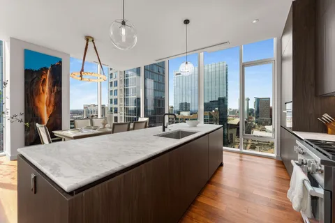 $2,800,000 | 160 2nd Avenue South, Unit 1902, Nashville, TN 37201