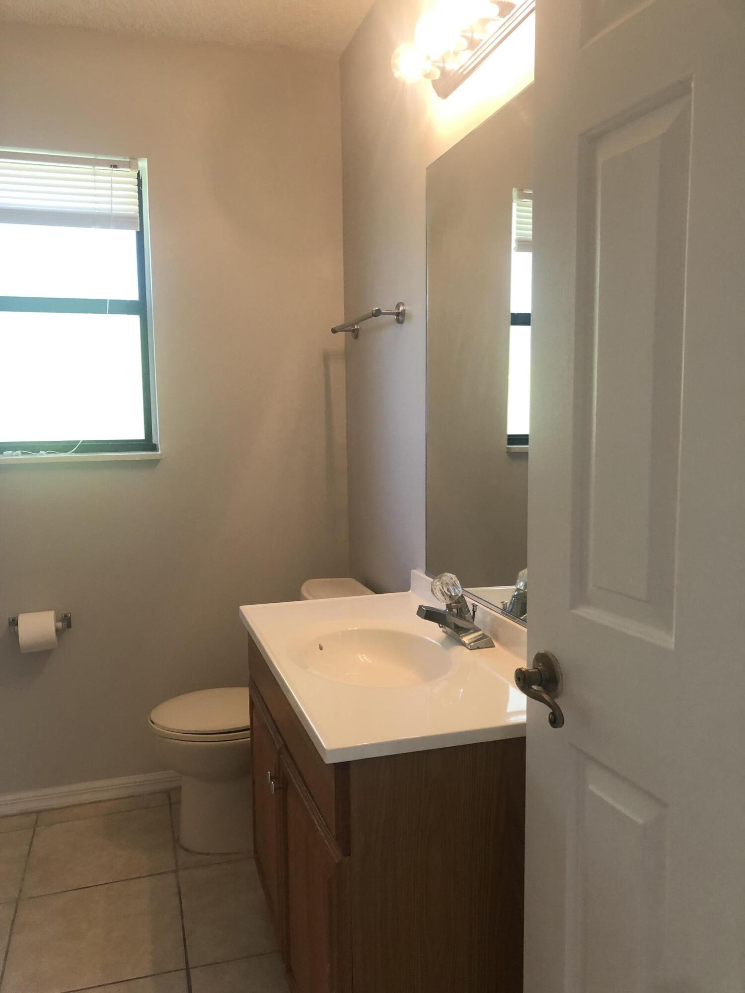 6505 Bayard Road Fort Pierce, FL 34951 - Photo 18 of 26 Guest bathroom