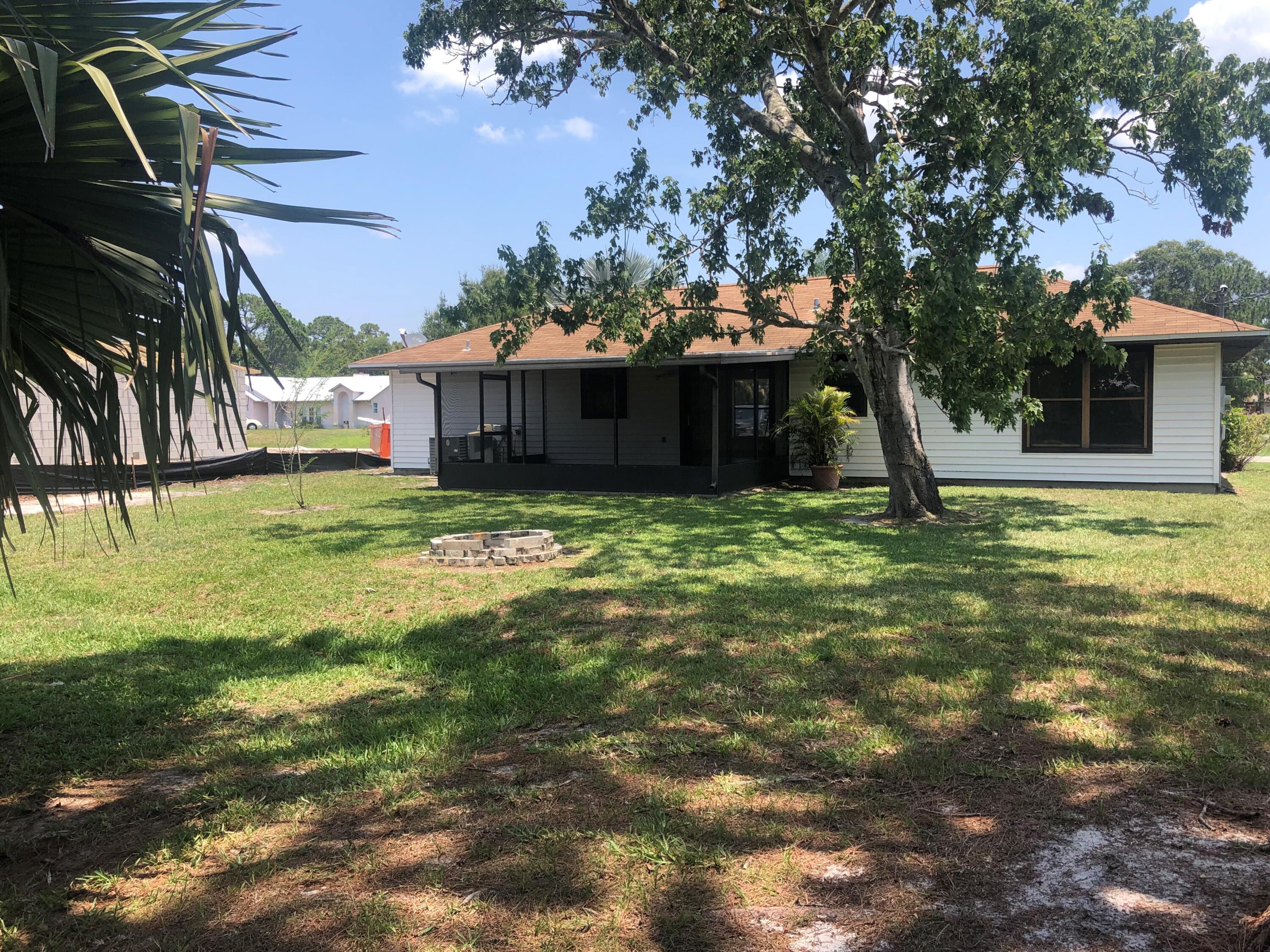 6505 Bayard Road Fort Pierce, FL 34951 - Photo 22 of 26 Backyard