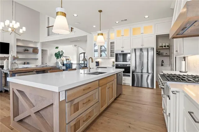 $1,475,000 | 16704 Earnshaw Street, Overland Park, KS 66221