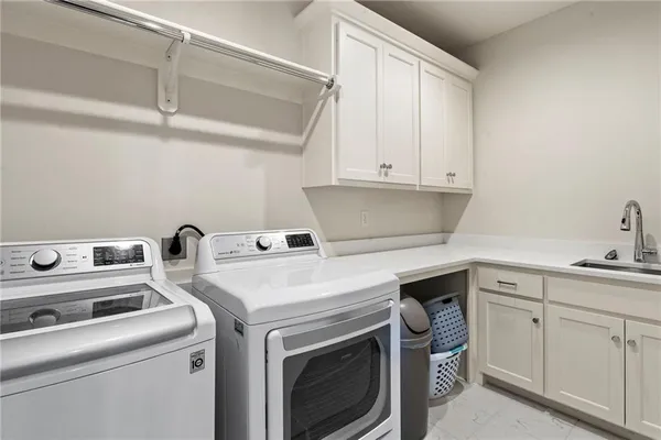 $1,399,900 | 16704 Earnshaw Street, Overland Park, KS 66221
