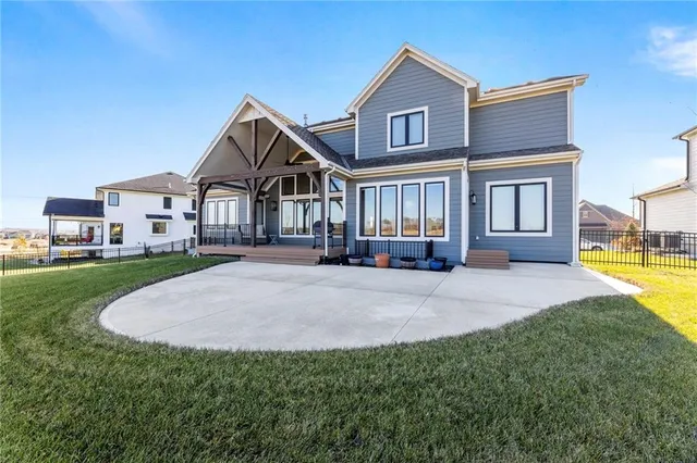 $1,475,000 | 16704 Earnshaw Street, Overland Park, KS 66221