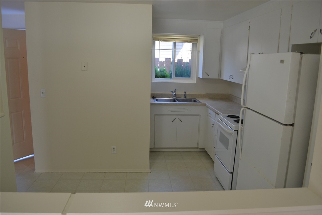 606 Shattuck Avenue South Renton, WA 98057 - Photo 6 of 19 Gallery Image 6