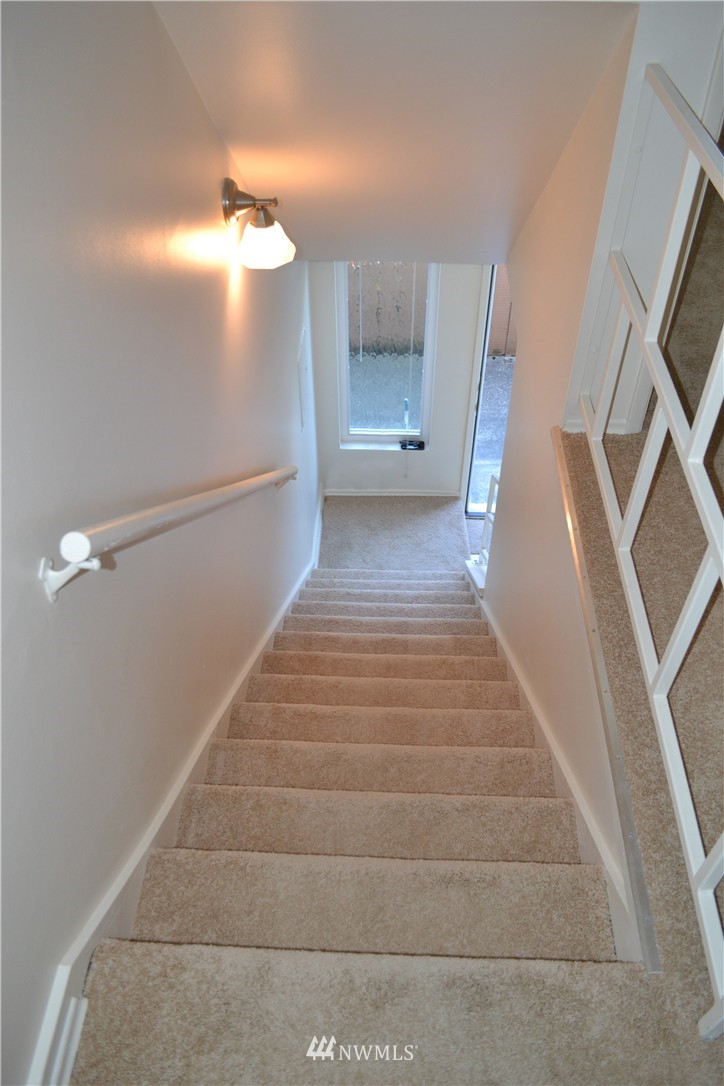 606 Shattuck Avenue South Renton, WA 98057 - Photo 8 of 19 Gallery Image 8