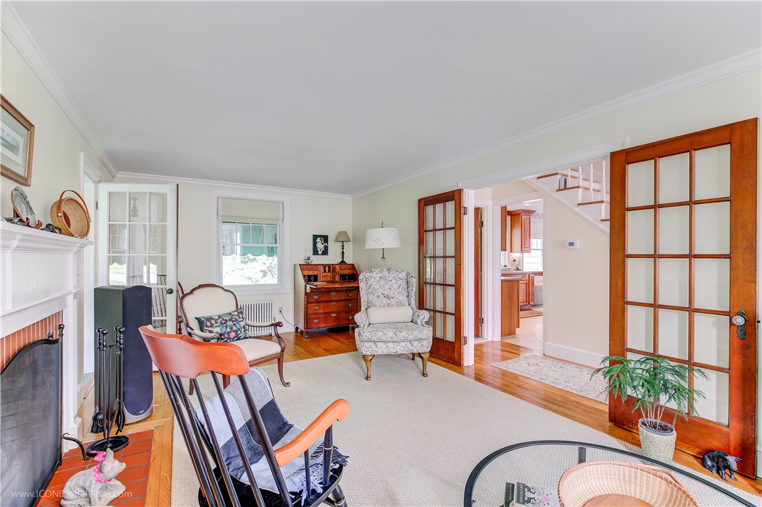 69 Washington Road Barrington, RI 02806 - Photo 11 of 45