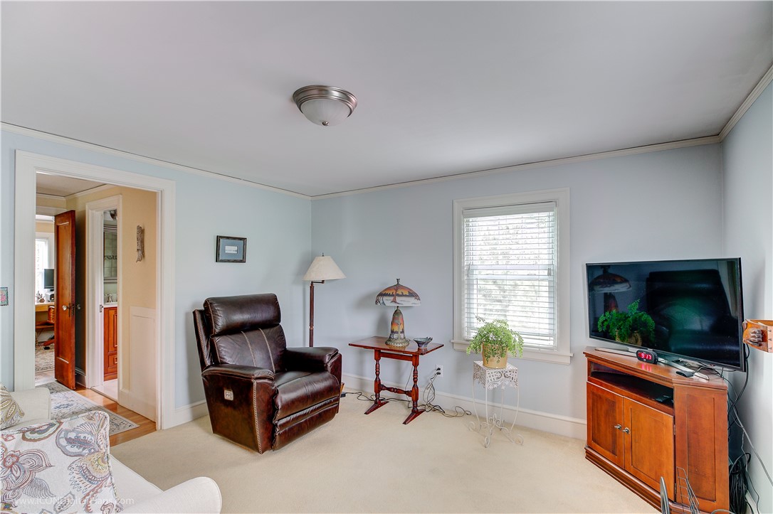 69 Washington Road Barrington, RI 02806 - Photo 31 of 45