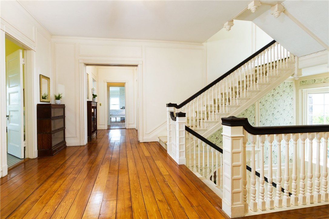 229 Ruggles Avenue Newport, RI 02840 - Photo 18 of 40 Second Level