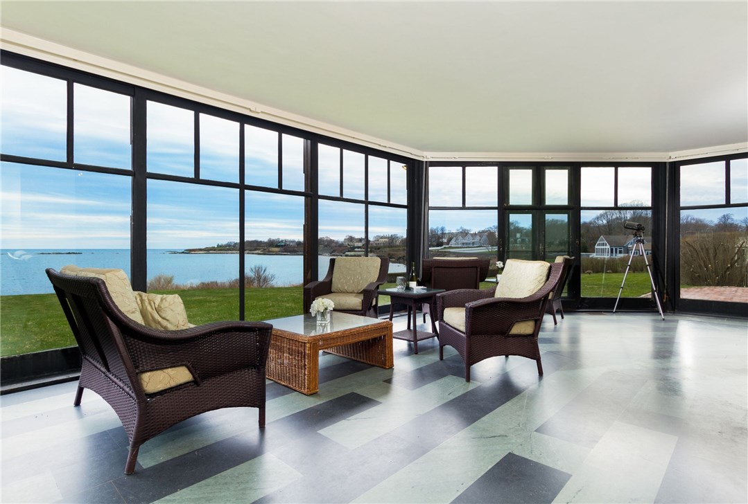 229 Ruggles Avenue Newport, RI 02840 - Photo 9 of 40 Loggia