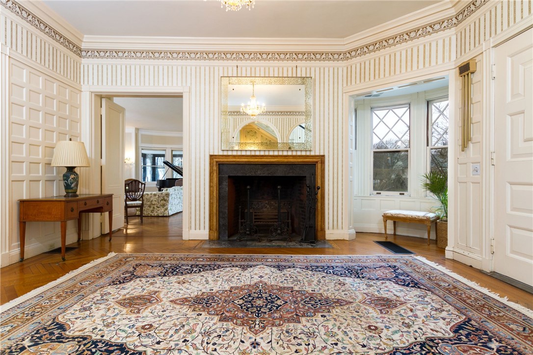 229 Ruggles Avenue Newport, RI 02840 - Photo 10 of 40 Foyer with distant views of the living room.
