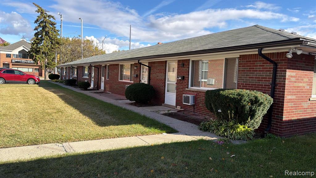 28639 John R Road Madison Heights, MI 48071 - Photo 1 of 4