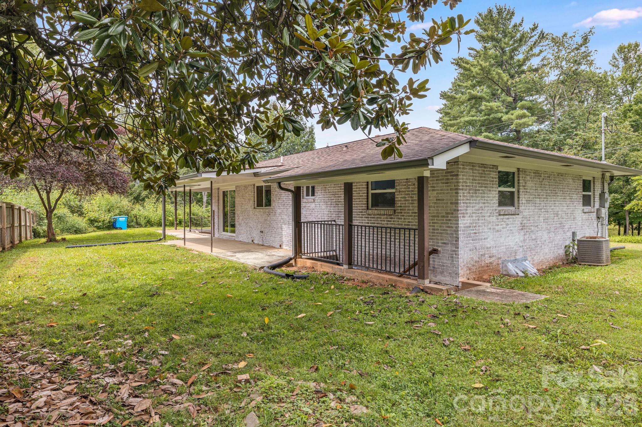 25 Hickory Tree Road Asheville, NC 28805 - Photo 35 of 39 Gallery Image 35