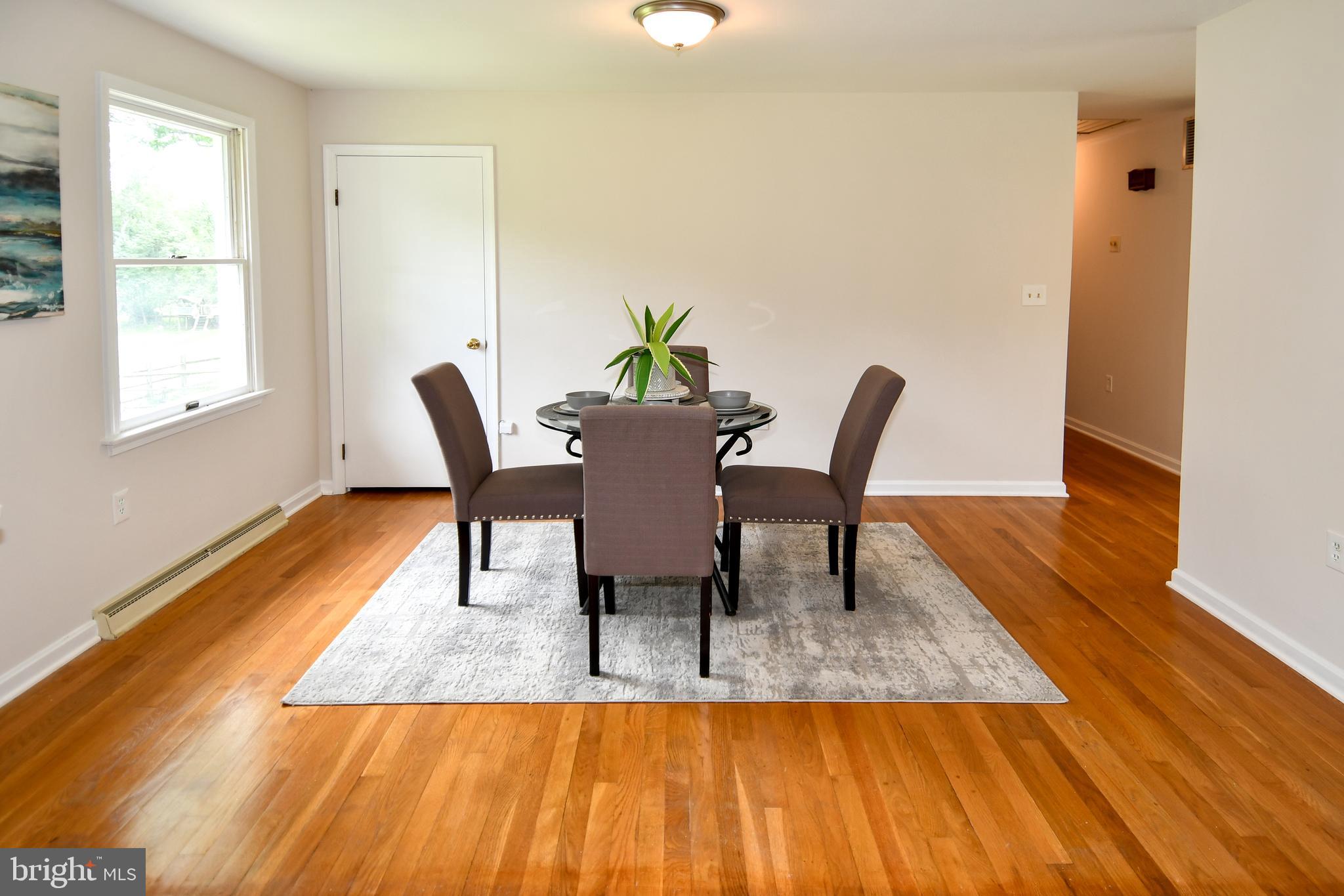24909 Woodfield School Road Gaithersburg, MD 20882 - Photo 7 of 25 Eat In Kitchen