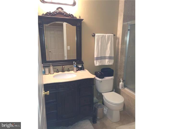 2405 Gramercy Way Mount Laurel, NJ 08054 - Photo 8 of 9