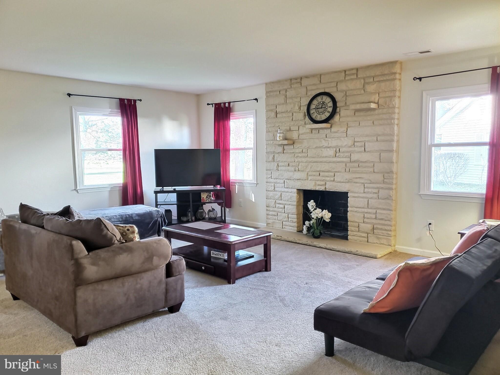 60 Country Club Road Willingboro, NJ 08046 - Photo 4 of 23 Gallery Image 4