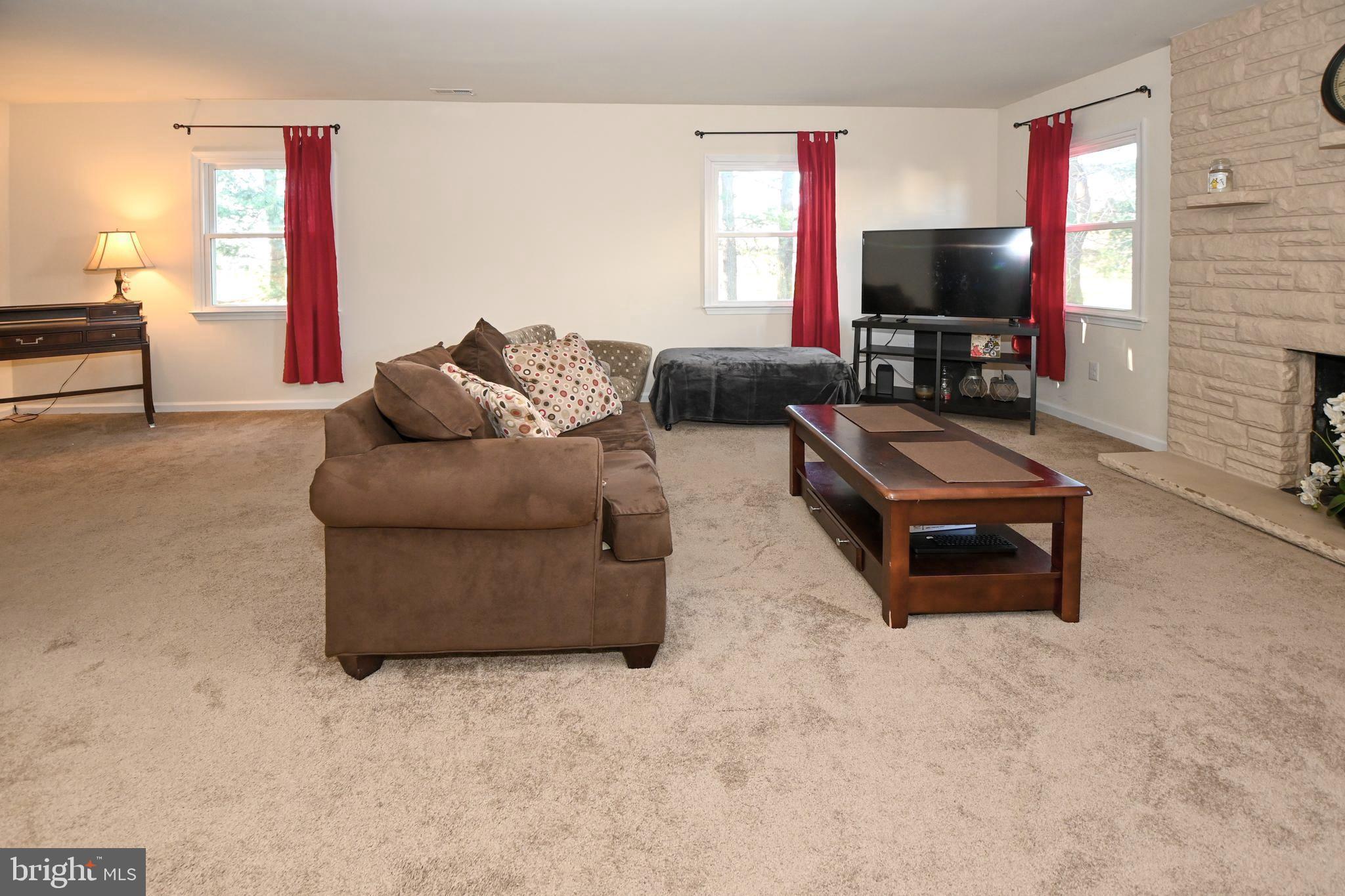 60 Country Club Road Willingboro, NJ 08046 - Photo 5 of 23 Gallery Image 5