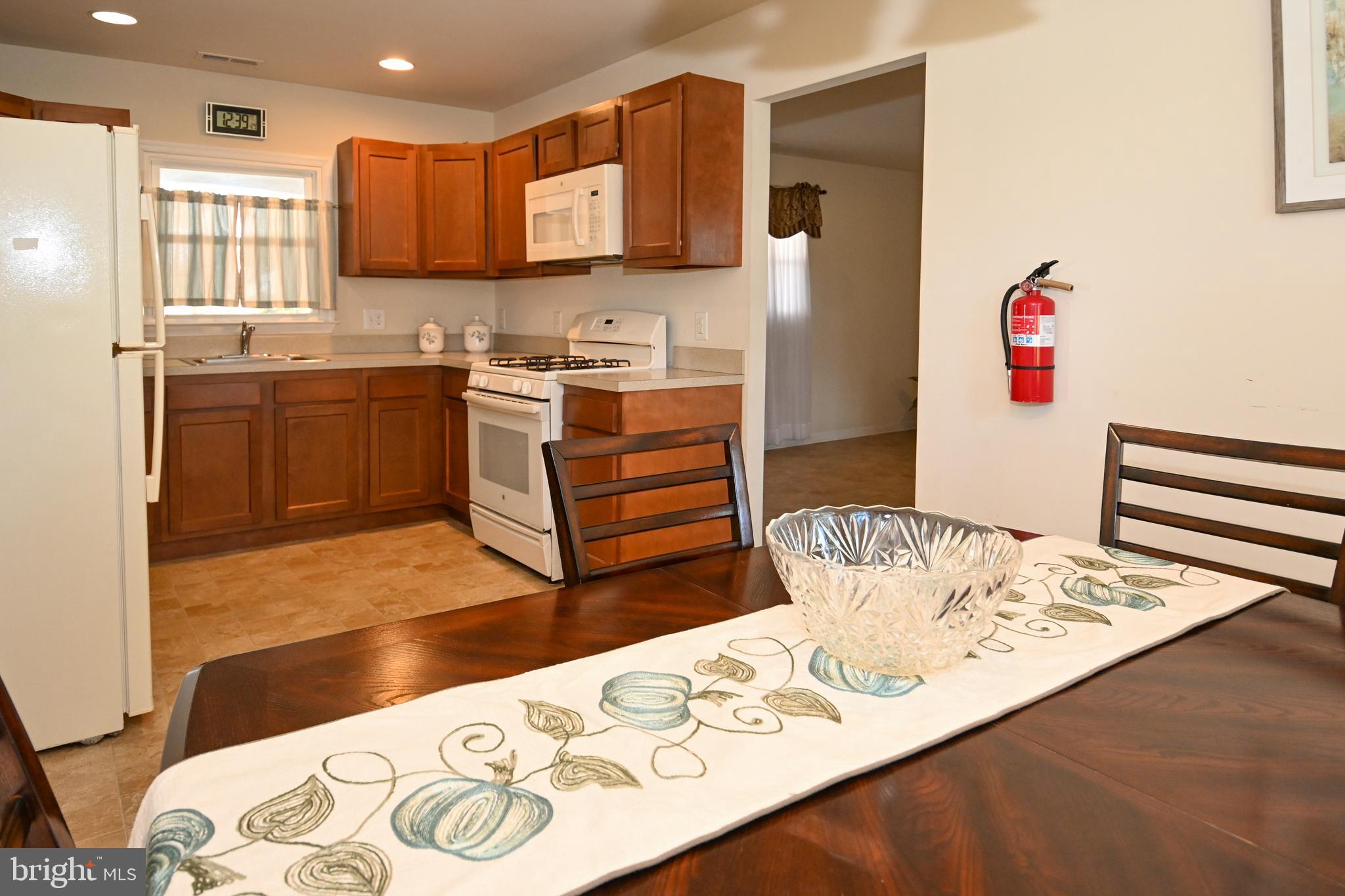 60 Country Club Road Willingboro, NJ 08046 - Photo 7 of 23 Gallery Image 7