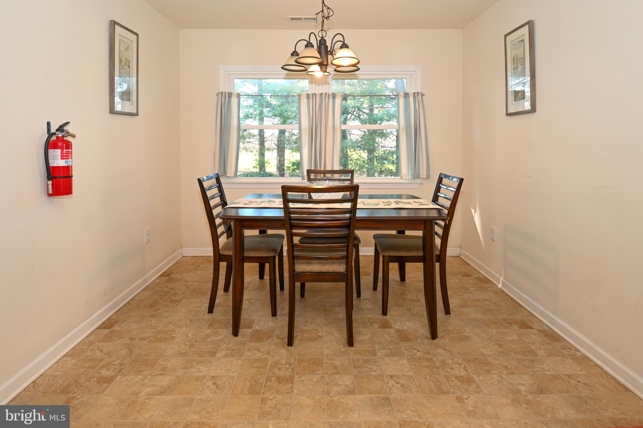 60 Country Club Road Willingboro, NJ 08046 - Photo 8 of 23 Gallery Image 8