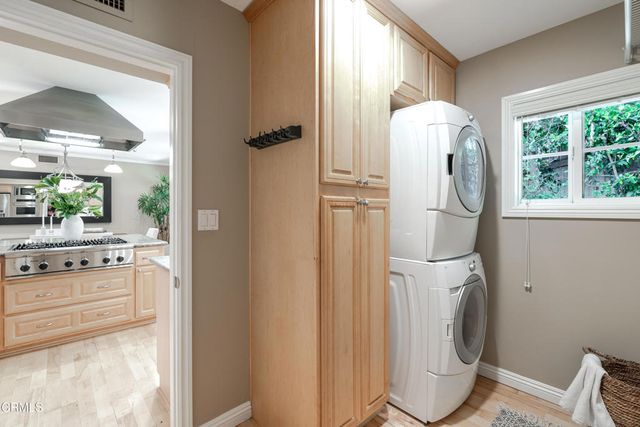 $1,499,000 | 4031 Canyon Dell Drive, Altadena, CA 91001