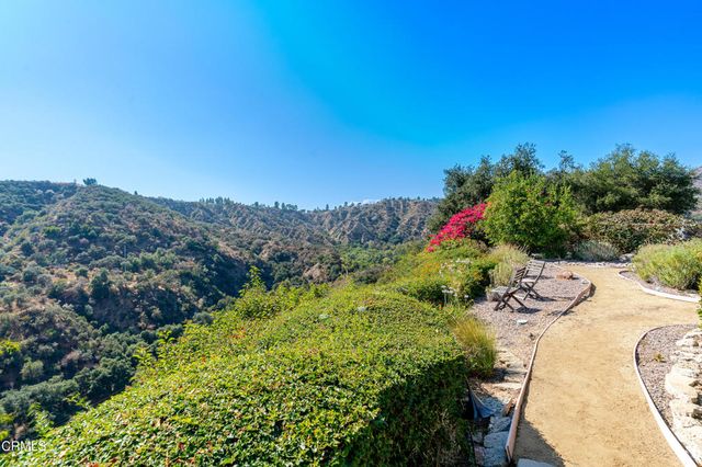 $1,499,000 | 4031 Canyon Dell Drive, Altadena, CA 91001