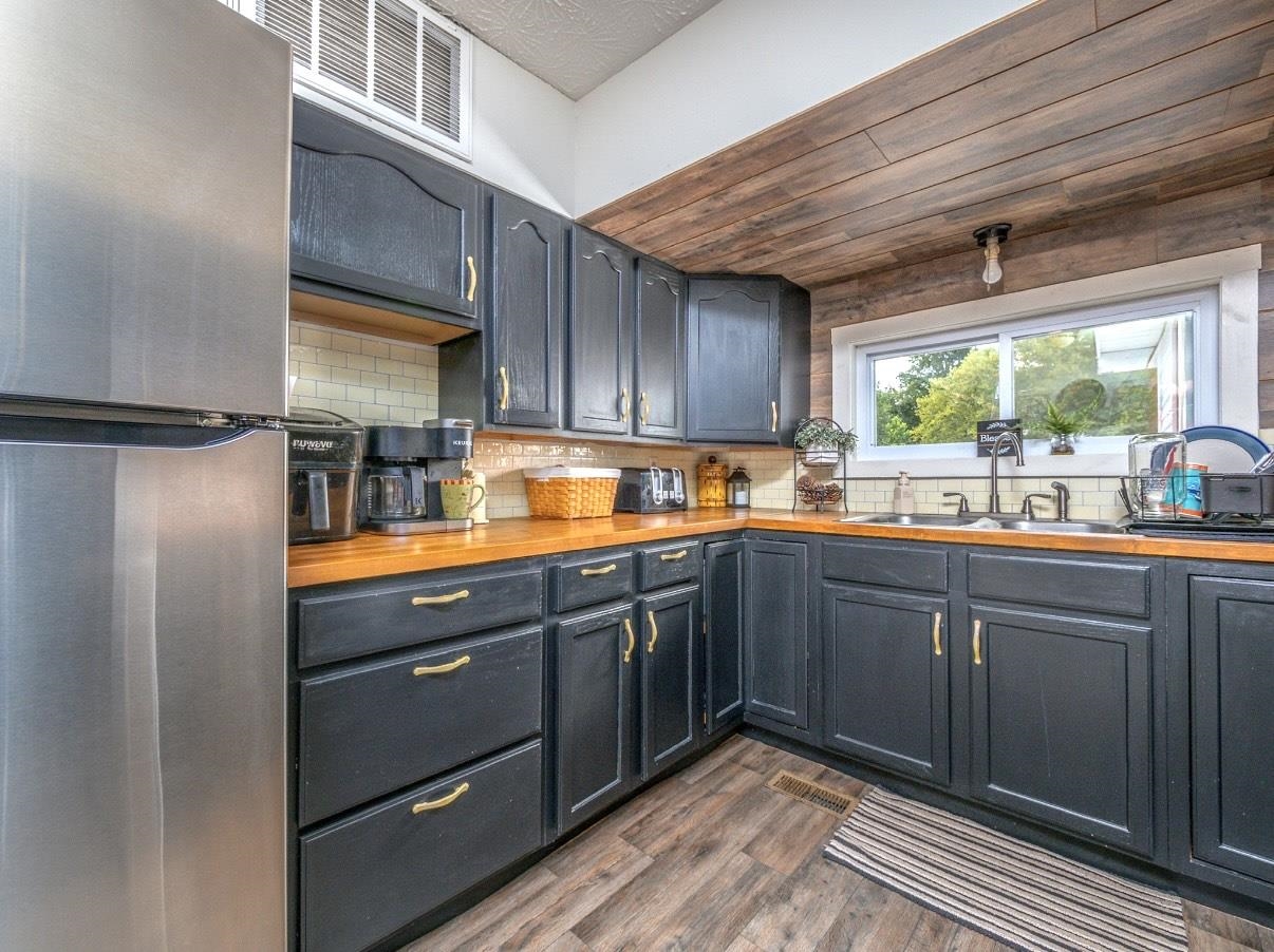 369 Mills Branch Road Olive Hill, KY 41164 - Photo 10 of 44