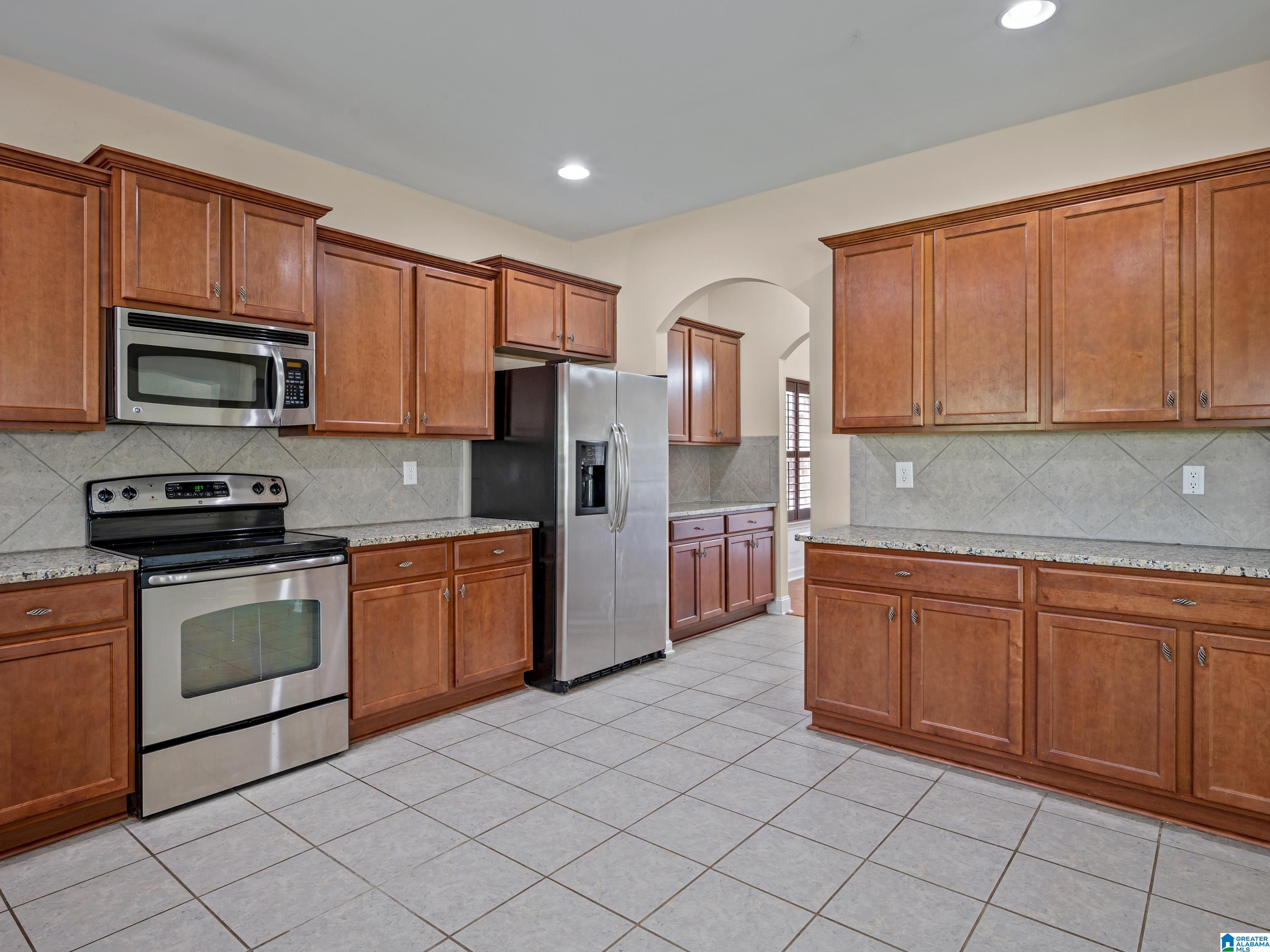 322 Addison Drive Calera, AL 35040 - Photo 8 of 36