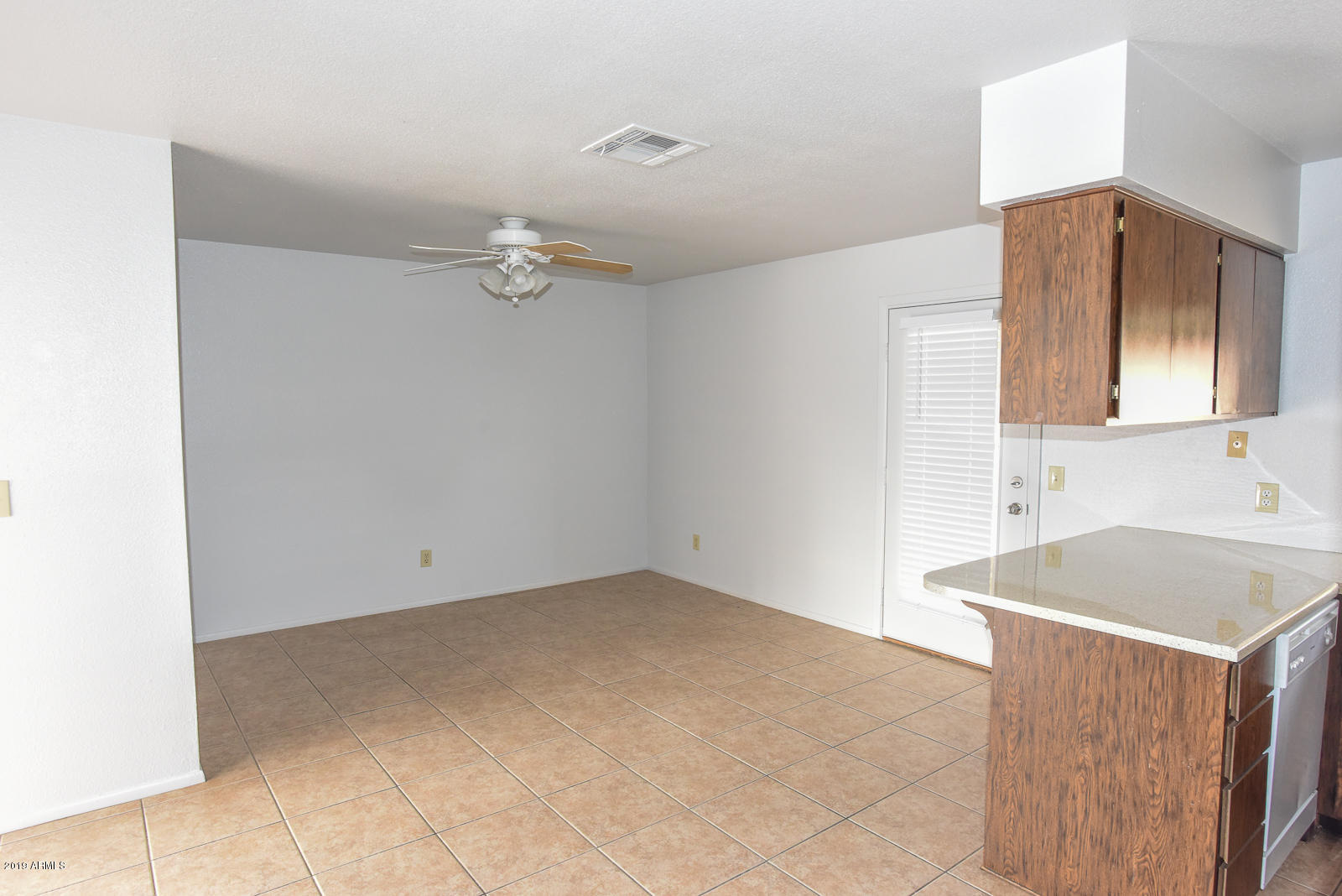 6340 West Hatcher Road Glendale, AZ 85302 - Photo 2 of 11 Dining Room
