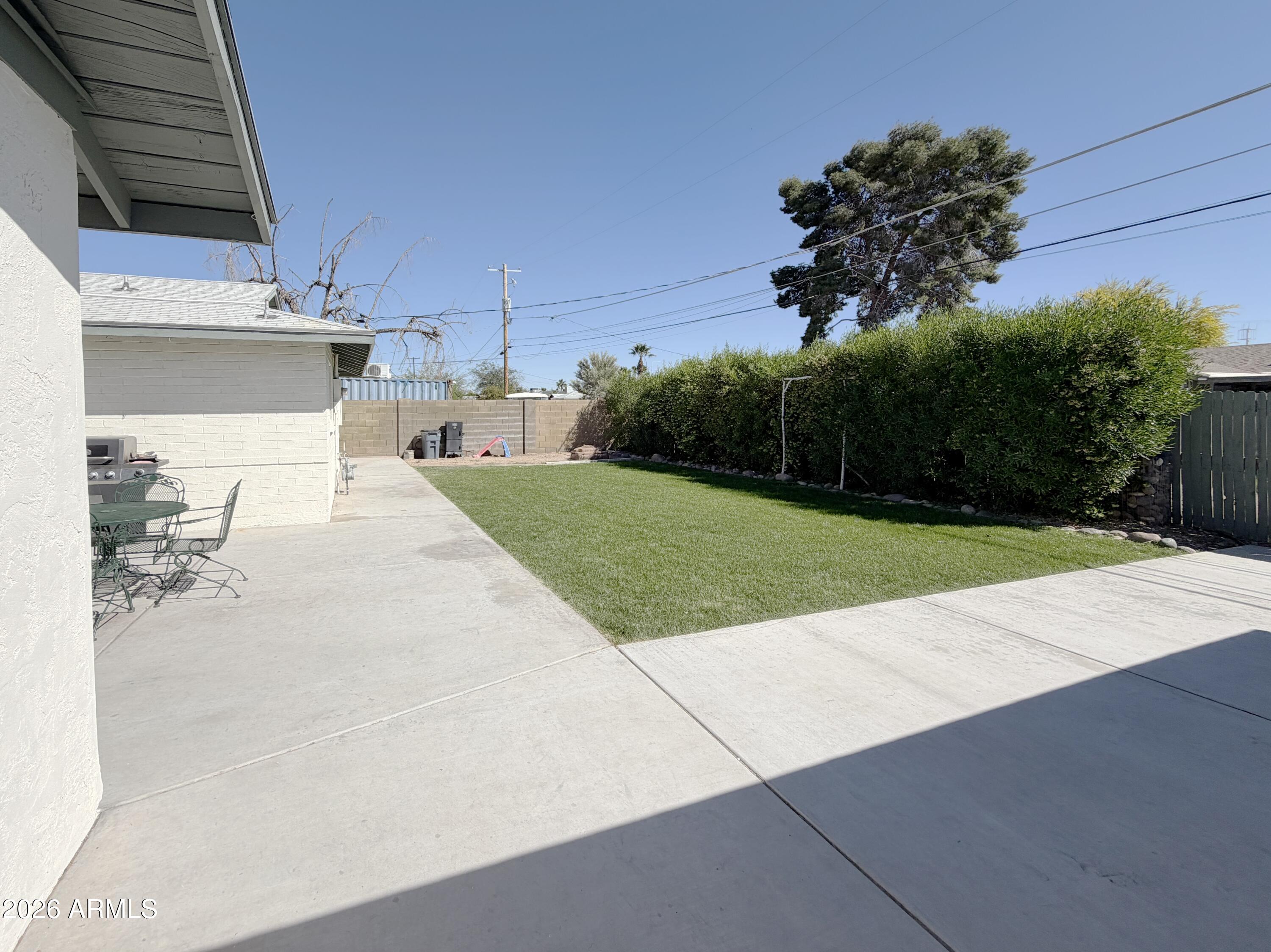 543 West 18th Street Tempe, AZ 85281 - Photo 23 of 29 a view of a backyard of the house