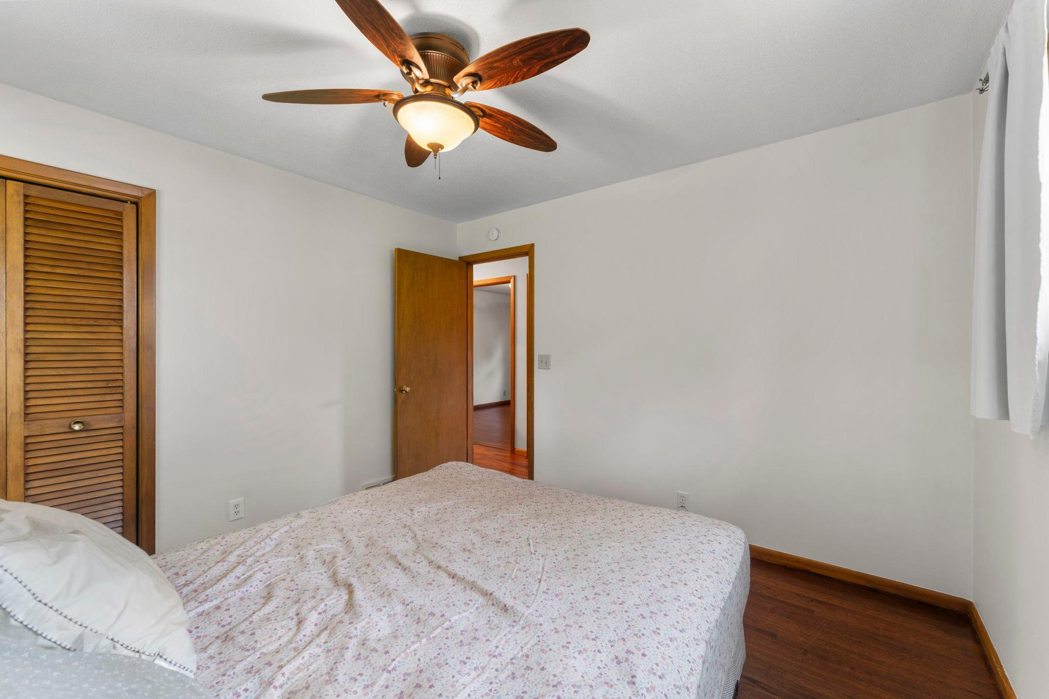 9725 Queen Road Bloomington, MN 55431 - Photo 15 of 27 Gallery Image 15