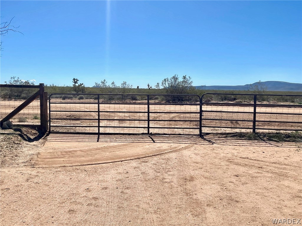 21477 South Sundance Kid Road Yucca, AZ 86438 - Photo 50 of 66 a view of a terrace view