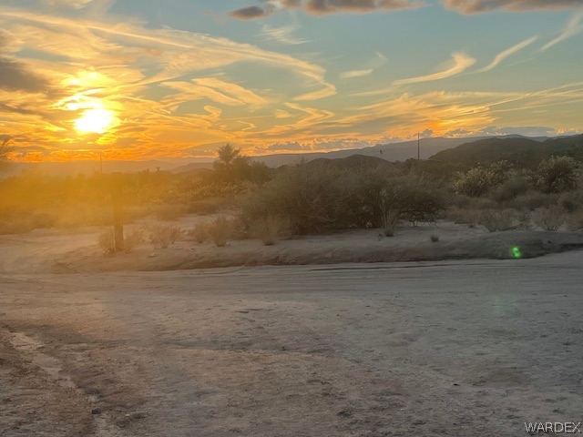21477 South Sundance Kid Road Yucca, AZ 86438 - Photo 63 of 66 a view of an ocean