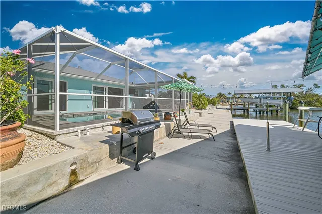 a view of a terrace with sitting area