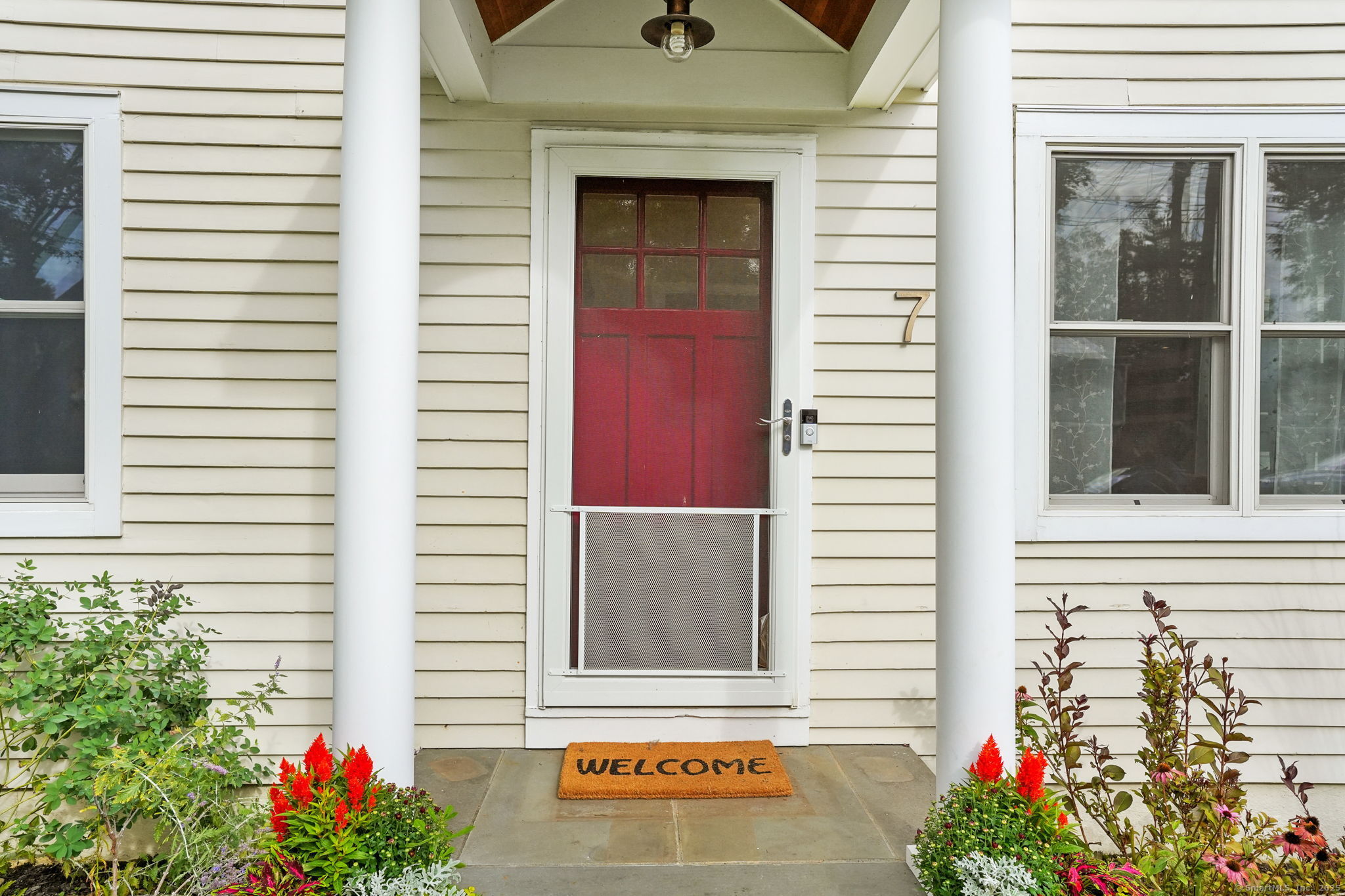 7 High Gate Road Westport, CT 06880 - Photo 2 of 40