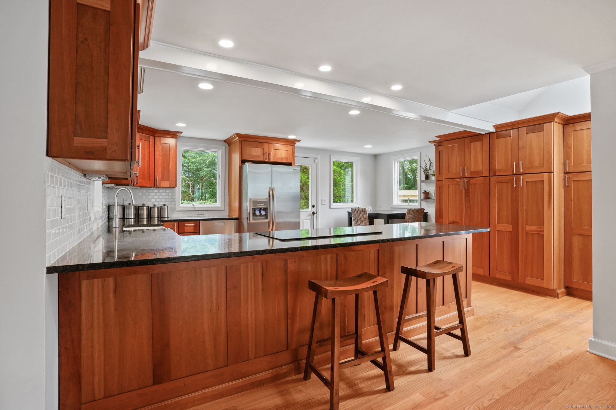 7 High Gate Road Westport, CT 06880 - Photo 10 of 40