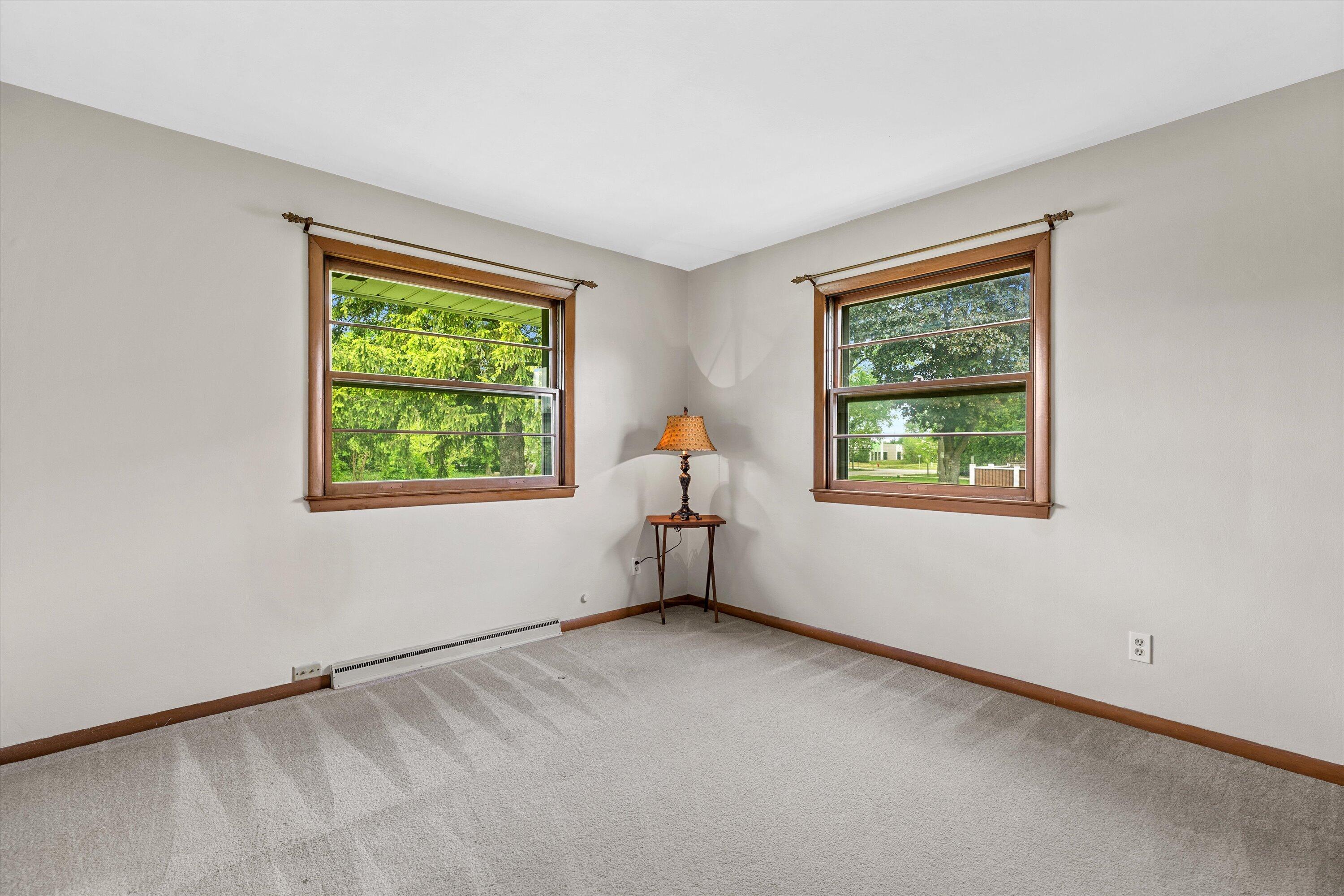 21190 Watertown Road Brookfield, WI 53045 - Photo 10 of 44 25-0G8A1737