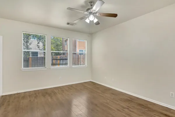 $2,050 | 39 South Camellia Grove Circle, The Woodlands, TX 77382