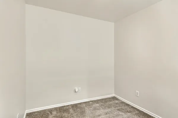 $2,050 | 39 South Camellia Grove Circle, The Woodlands, TX 77382