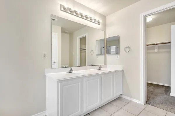 $2,050 | 39 South Camellia Grove Circle, The Woodlands, TX 77382