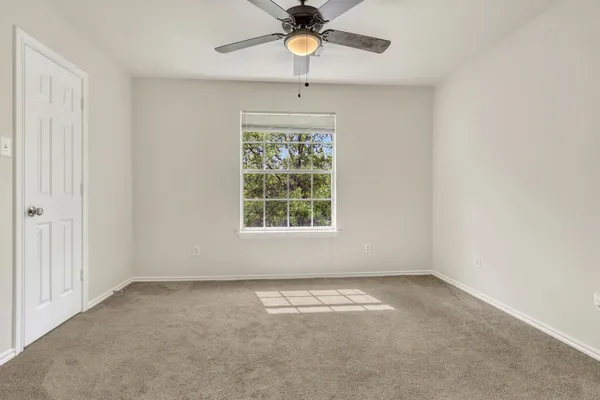 $2,050 | 39 South Camellia Grove Circle, The Woodlands, TX 77382