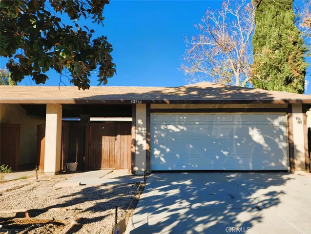 a view of building with a outdoor space