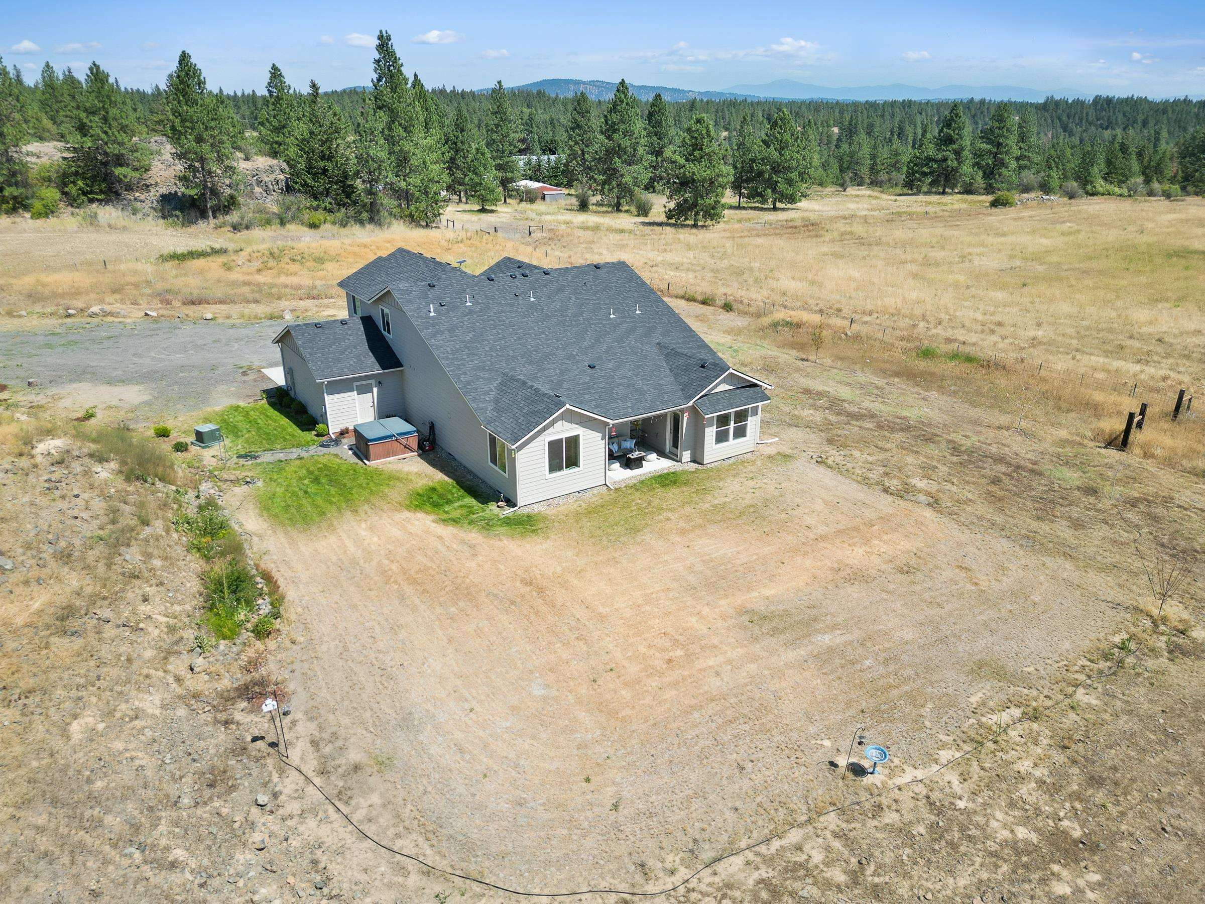 14401 West Burnett Road Nine Mile Falls, WA 99026 - Photo 25 of 30