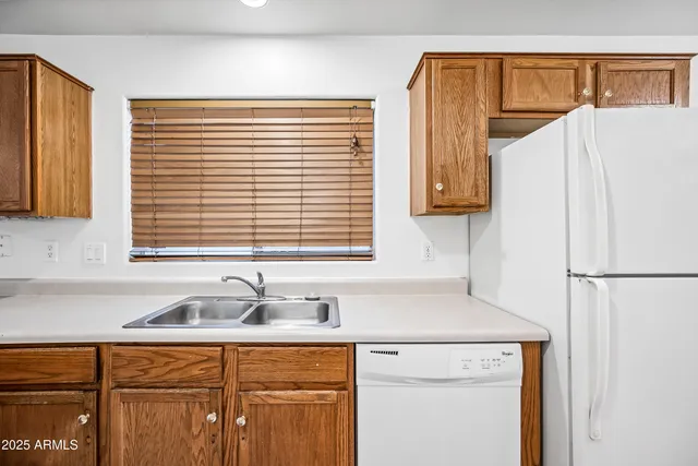 $1,795 | 9018 West Cambridge Avenue, Phoenix, AZ 85037