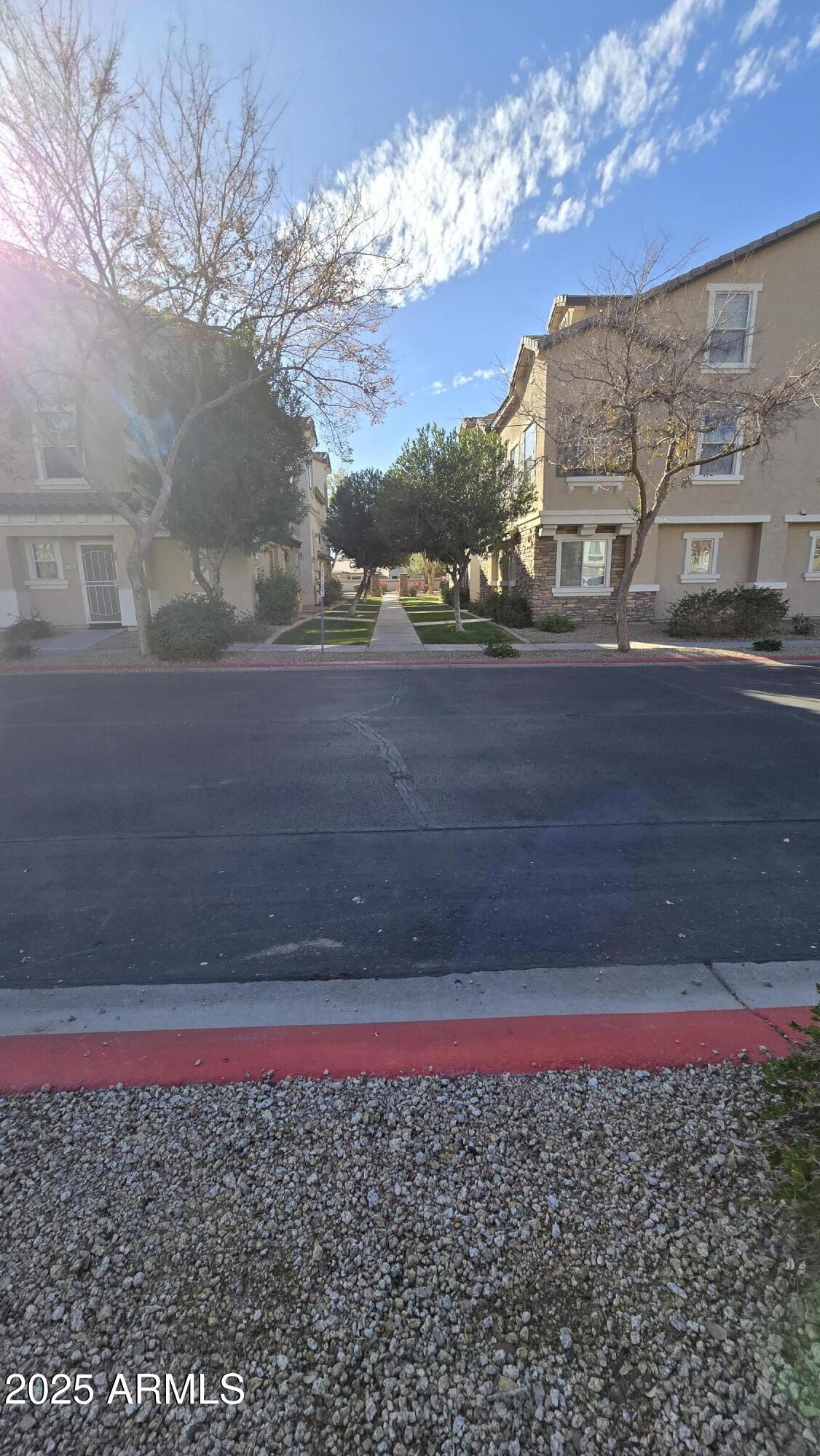 910 West Aspen Way Gilbert, AZ 85233 - Photo 23 of 26 walkways