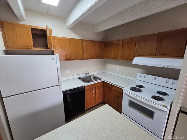 $1,500 | 4155 East Iowa Avenue, Unit 303, Denver, CO 80222